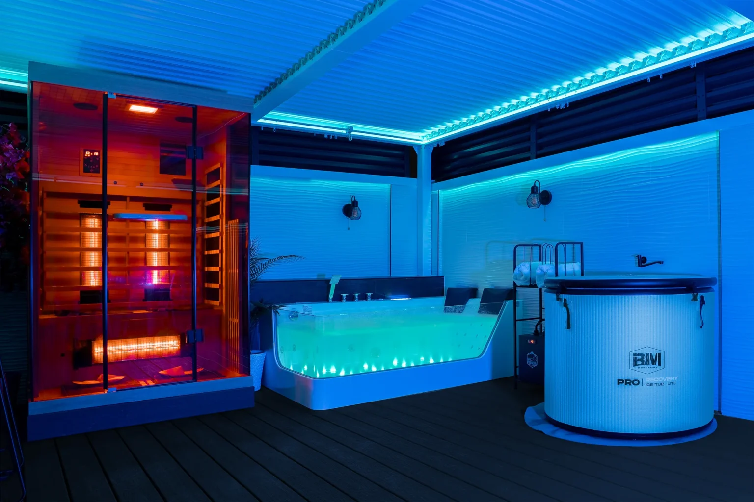 Avena private sauna, jacuzzi and cold plunge at night